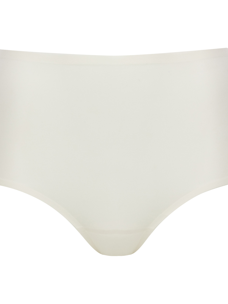 Slip van het merk Chantelle in het Ecru