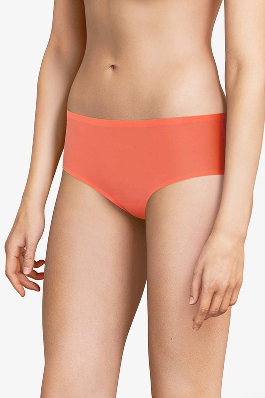 Slip van het merk Chantelle in het Oranje