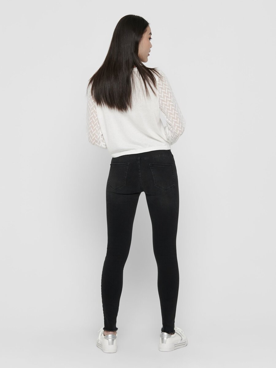 Broek van het merk Only in het Zwart