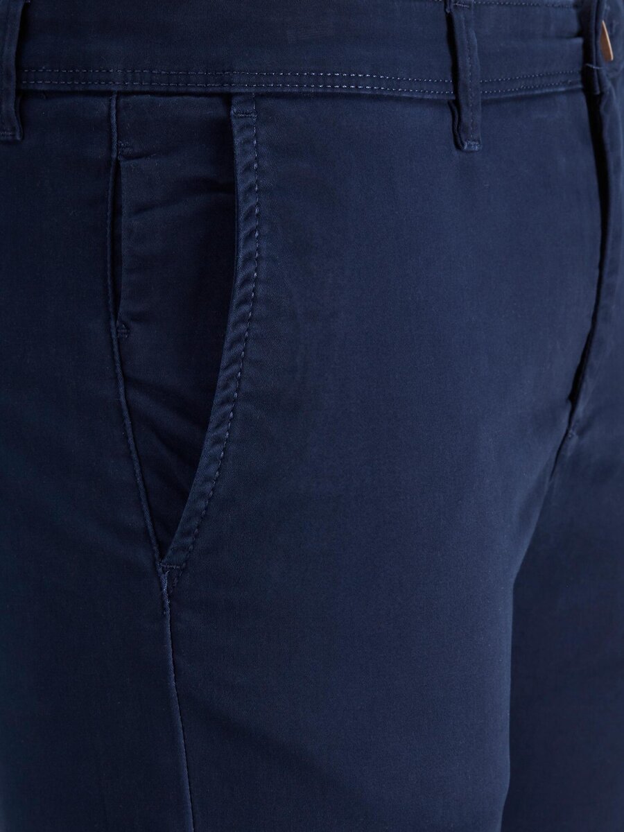 Broek van het merk Jack & Jones in het Marine