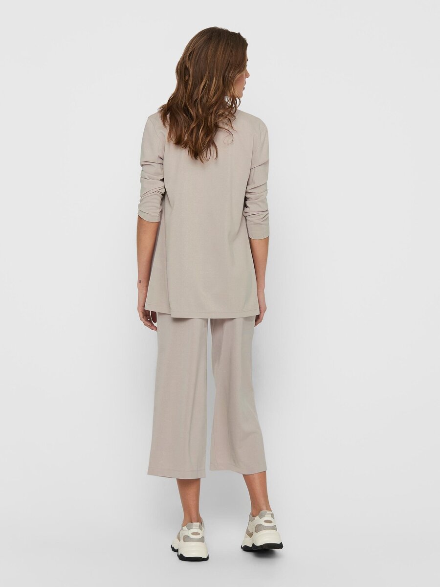 Blazer van het merk Jdy in het Beige