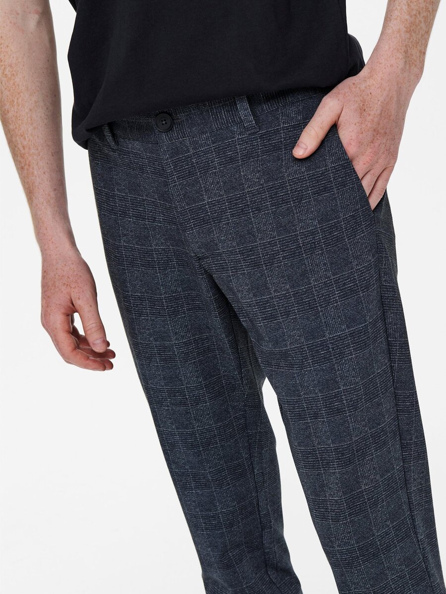 Broek van het merk Only & Sons in het Marine