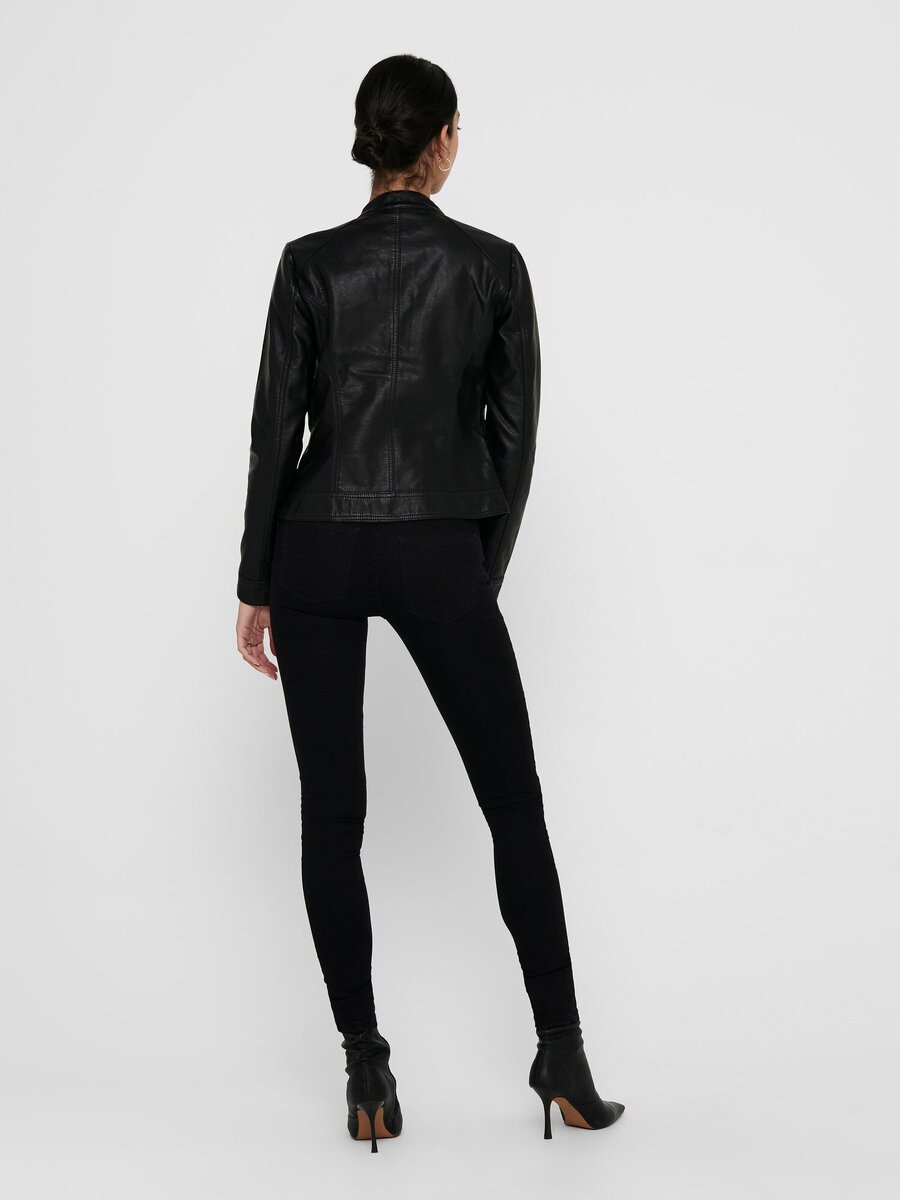 Jacket van het merk Only in het Zwart
