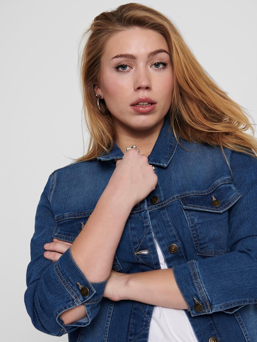 Jacket van het merk Only Carmakoma in het Jeans