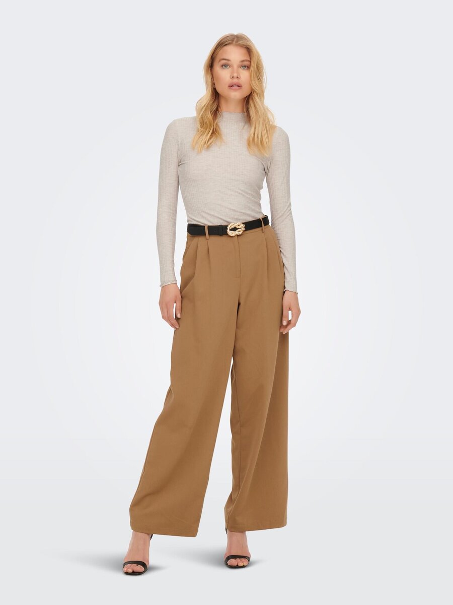 T-shirt van het merk Only in het Beige