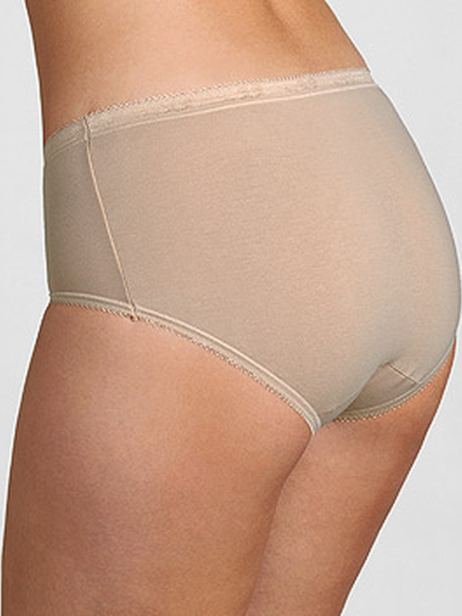 Slip van het merk Sloggi in het Beige