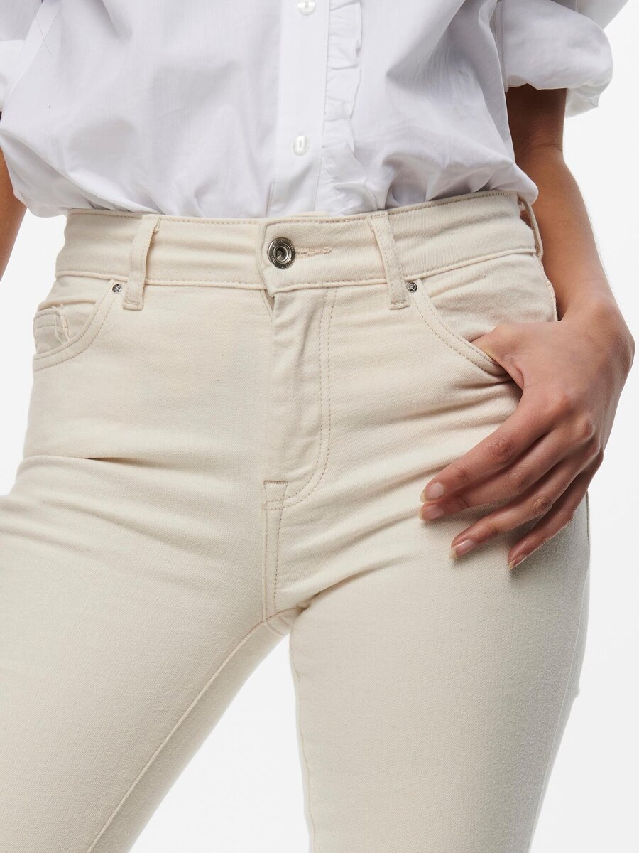 Broek van het merk Only in het Ecru