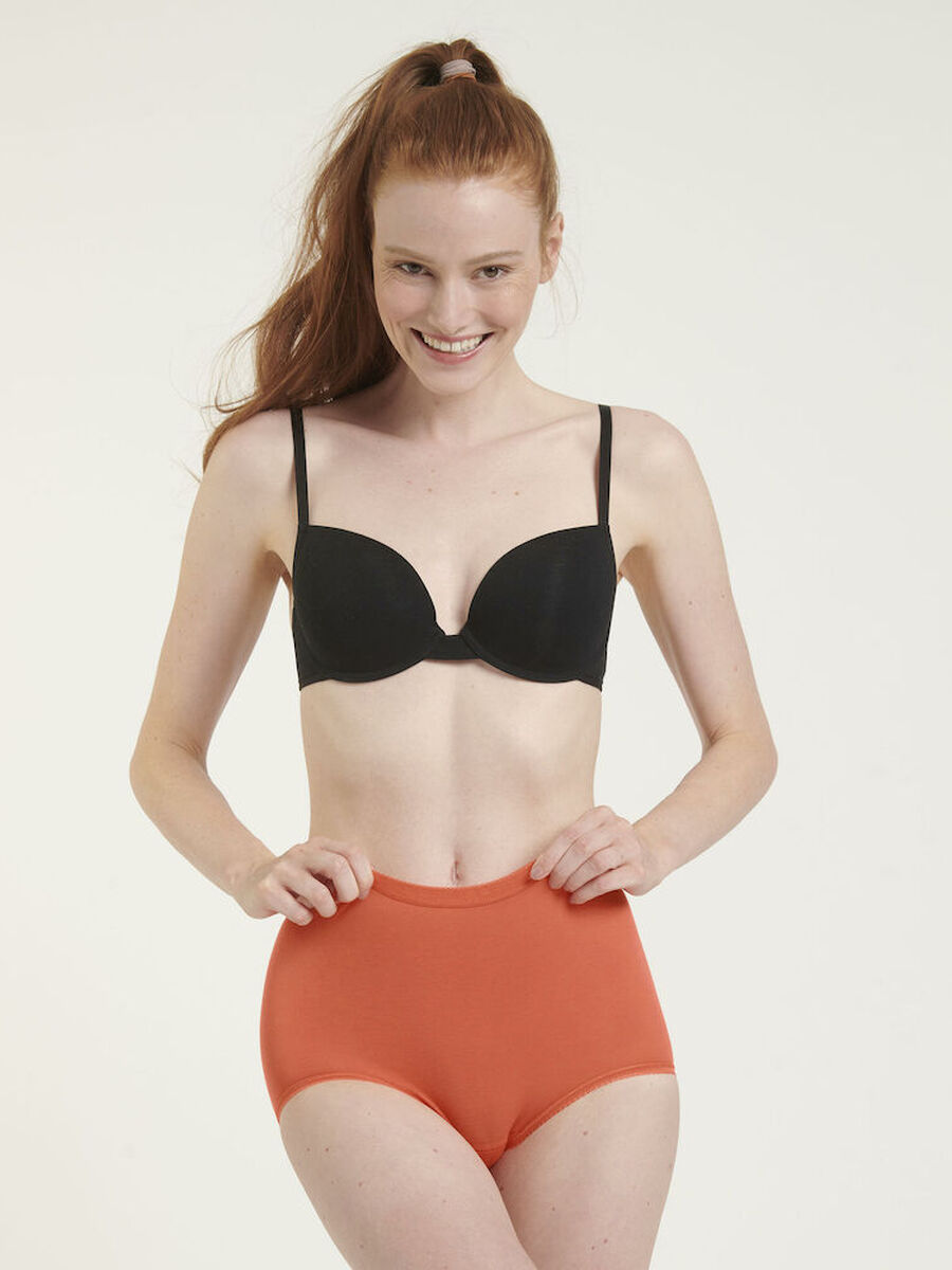 Slip van het merk Sloggi in het Beige