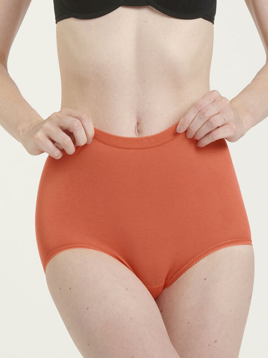 Slip van het merk Sloggi in het Beige
