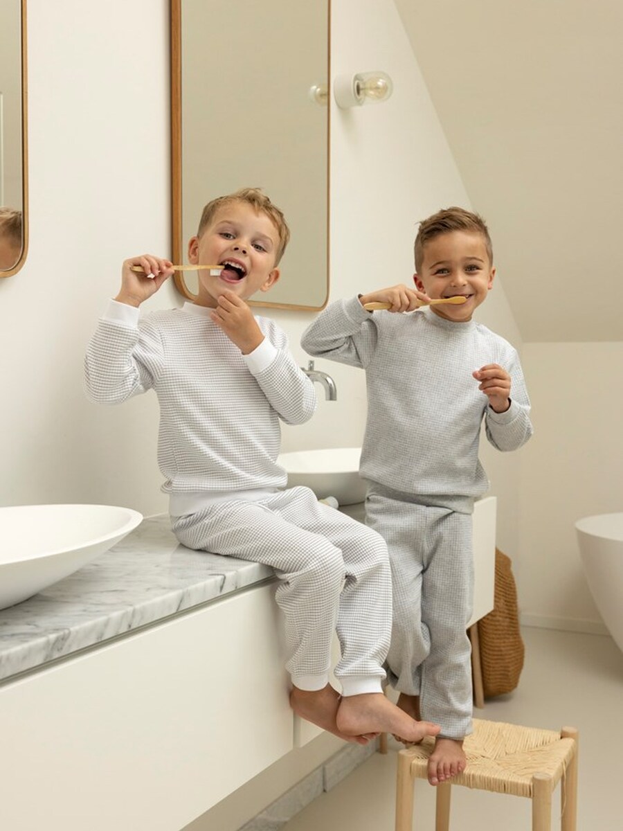 Pyjama van het merk Feetje in het Grijs