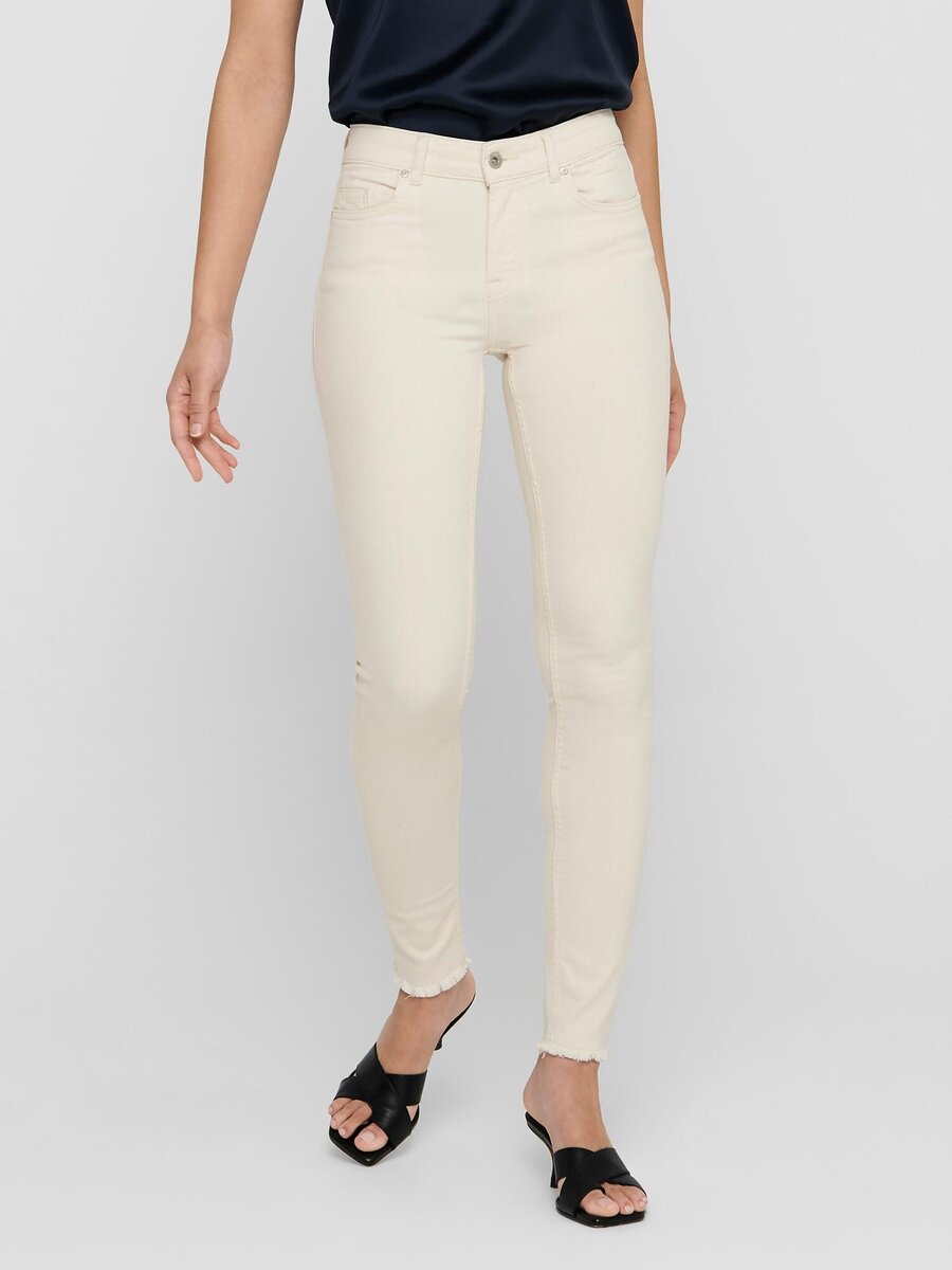 Broek van het merk Only in het Ecru