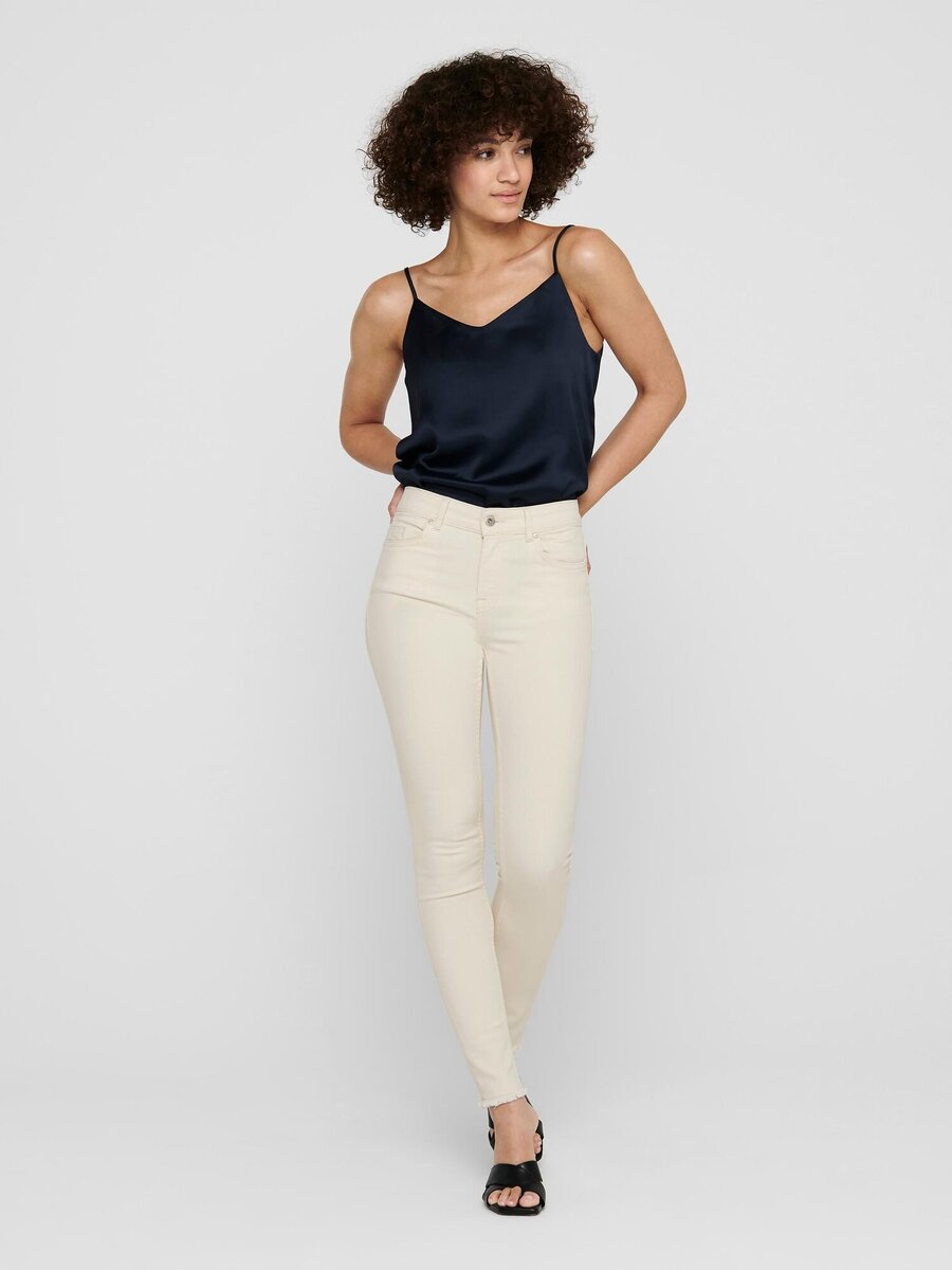 Broek van het merk Only in het Ecru