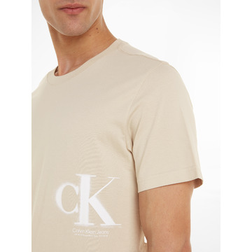 T-shirt van het merk Calvin Klein in het Beige
