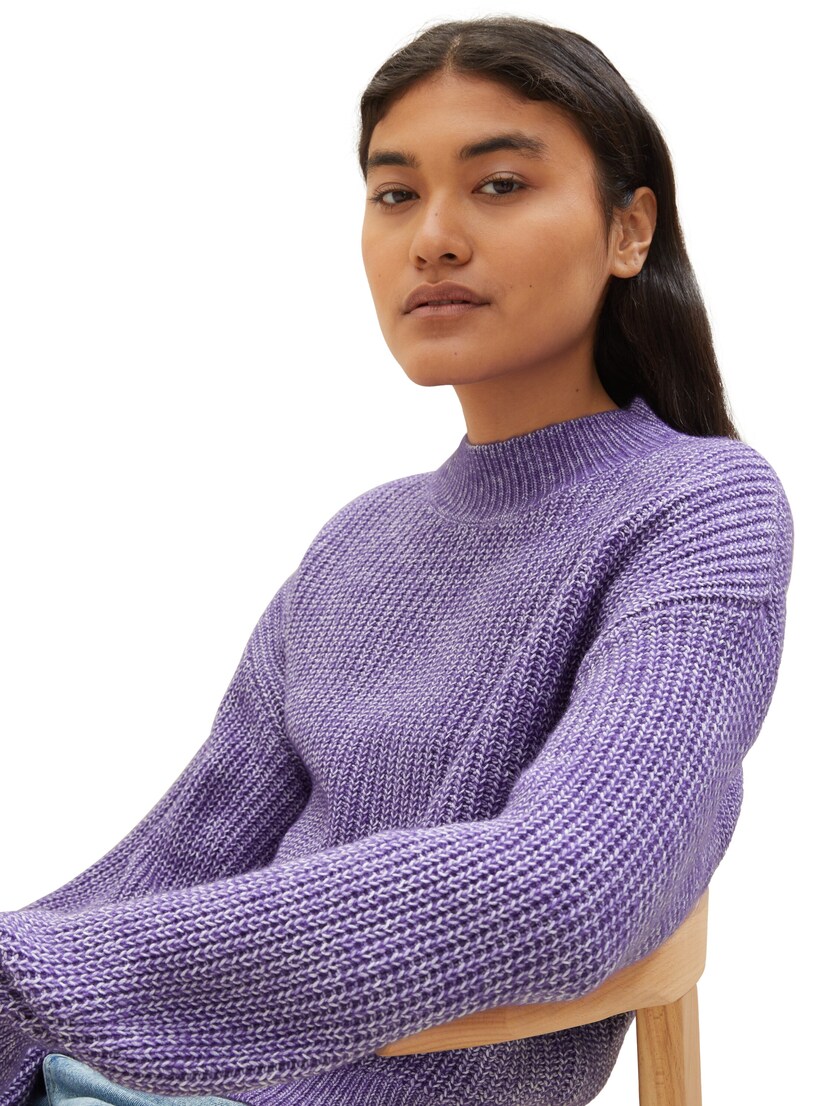 1038128 2 colored mock neck