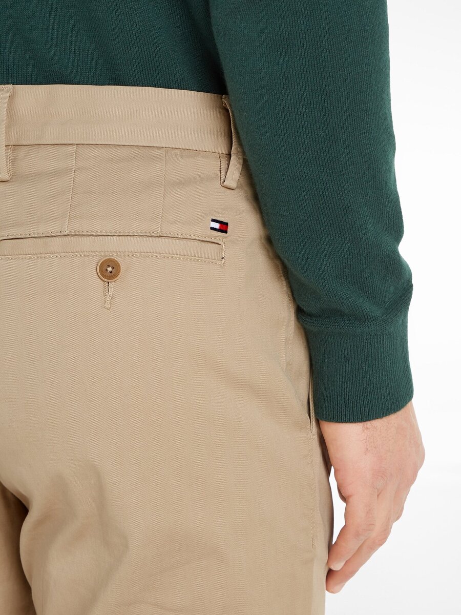 Broek van het merk Tommy Hilfiger in het Kaki