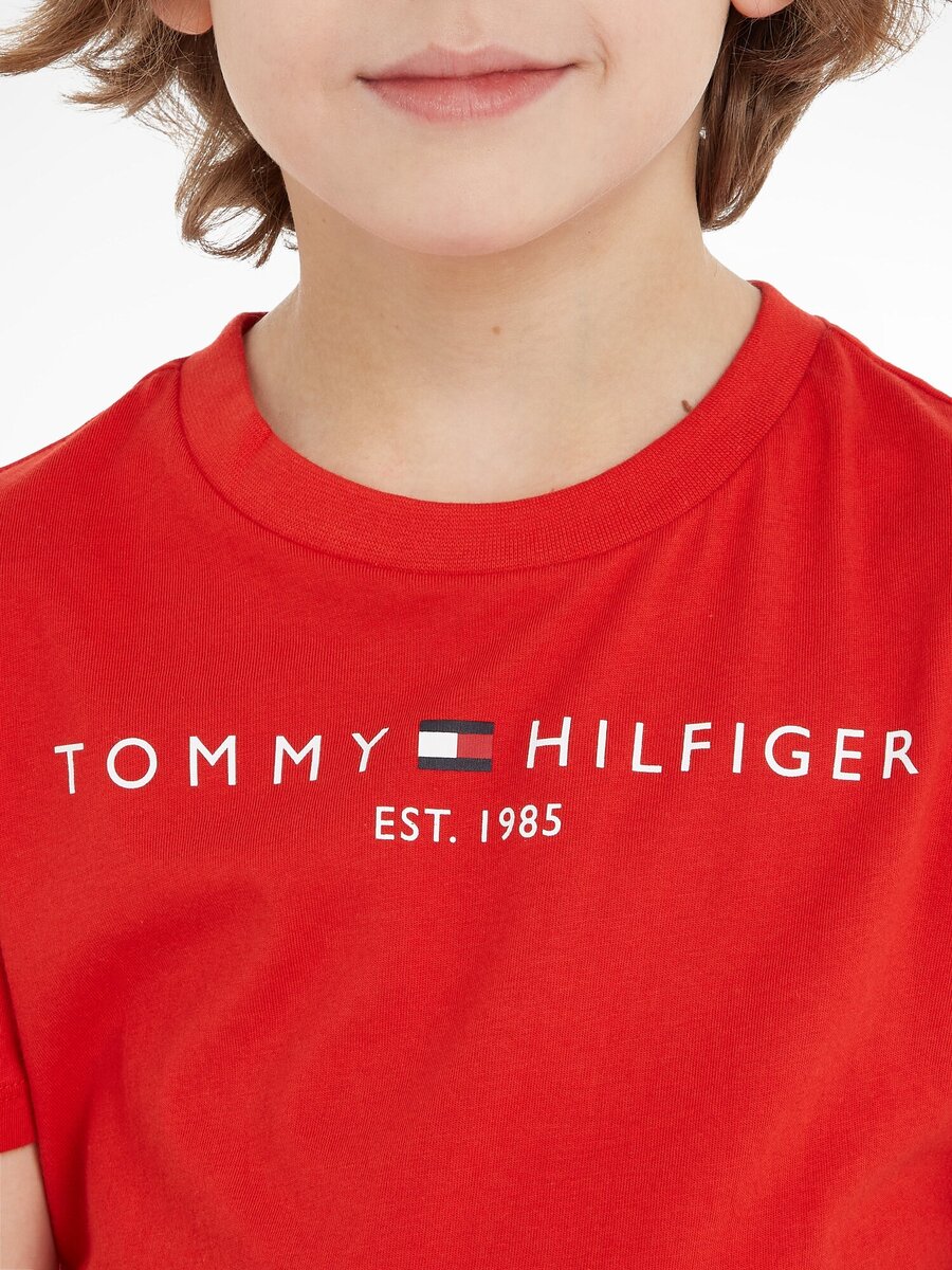 T-shirt van het merk Tommy Hilfiger in het Rood