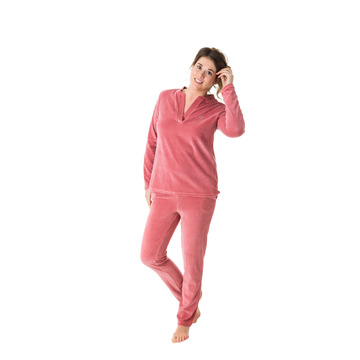 Pyjama van het merk Peignora in het Roze
