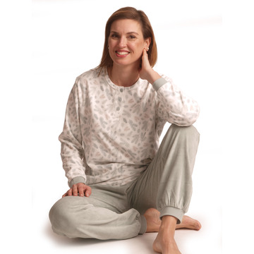 Pyjama van het merk Outfitter in het Beige
