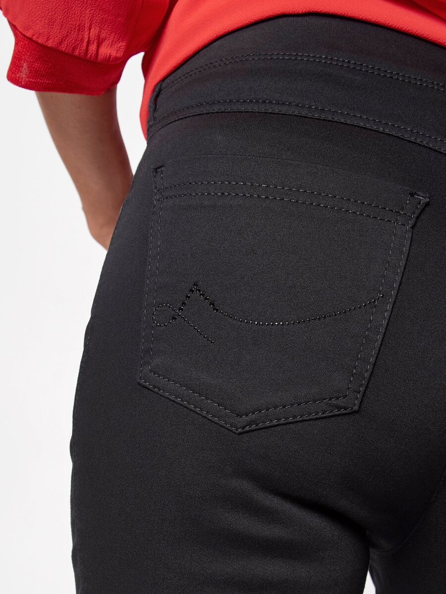 Broek van het merk Toni Dress in het Zwart