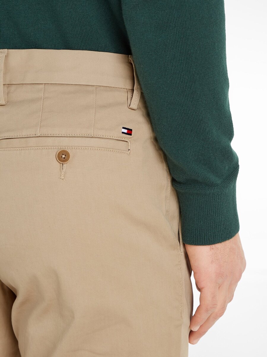 Broek van het merk Tommy Hilfiger in het Kaki