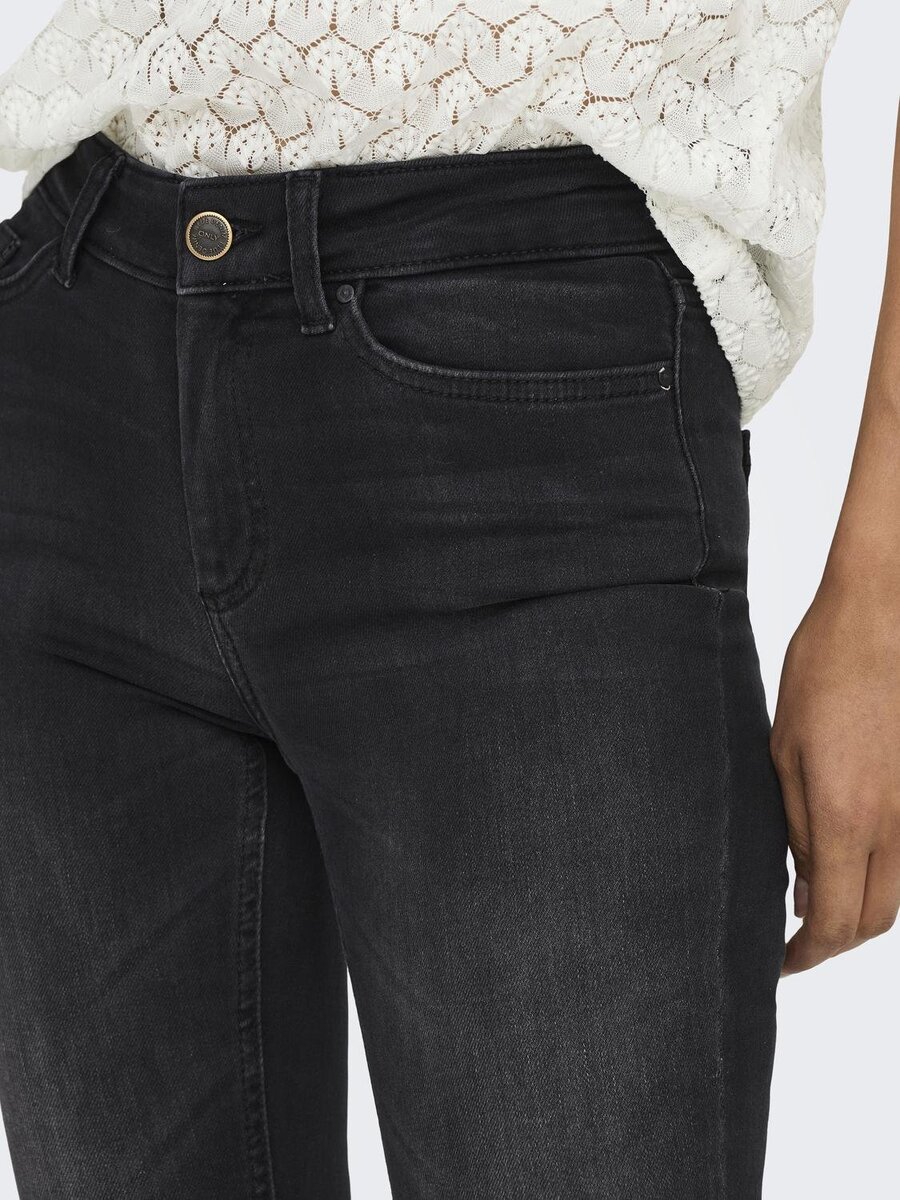 Broek van het merk Only in het Zwart