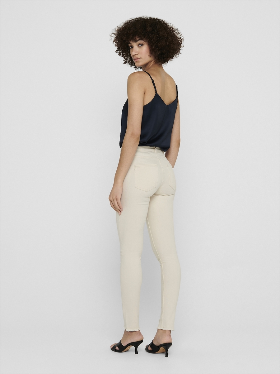 Broek van het merk Only in het Ecru