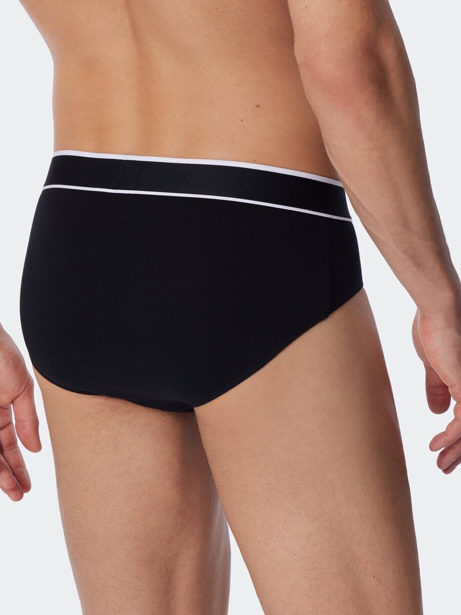 Slip van het merk Schiesser in het Zwart