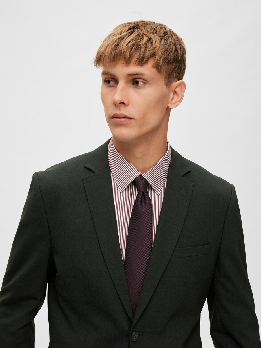 Das van het merk Selected in het Bordeaux