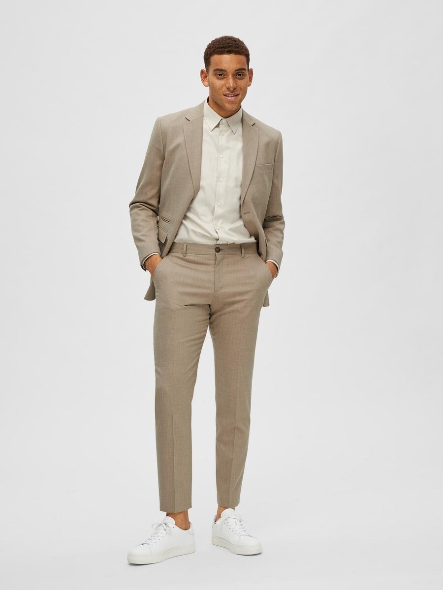 Broek van het merk Selected in het Beige