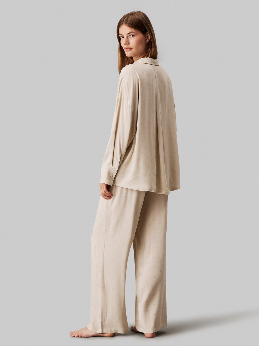 Pyjama van het merk Calvin Klein in het Ecru