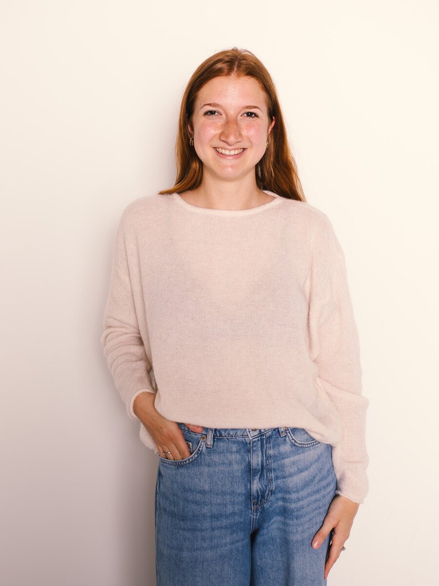 Pull van het merk Mika Elles in het Ecru