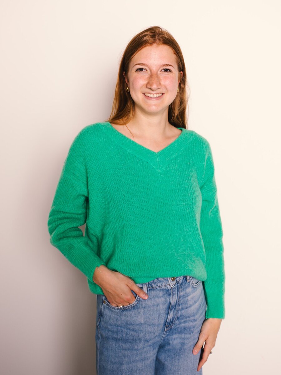 Pull van het merk Mika Elles in het Groen
