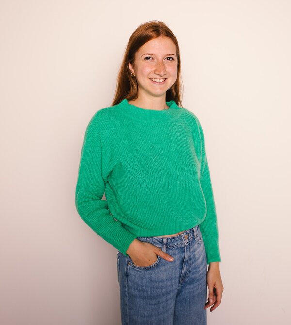 Pull van het merk Mika Elles in het Groen
