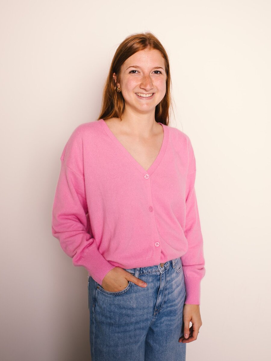 Cardigan van het merk Mika Elles in het Roze