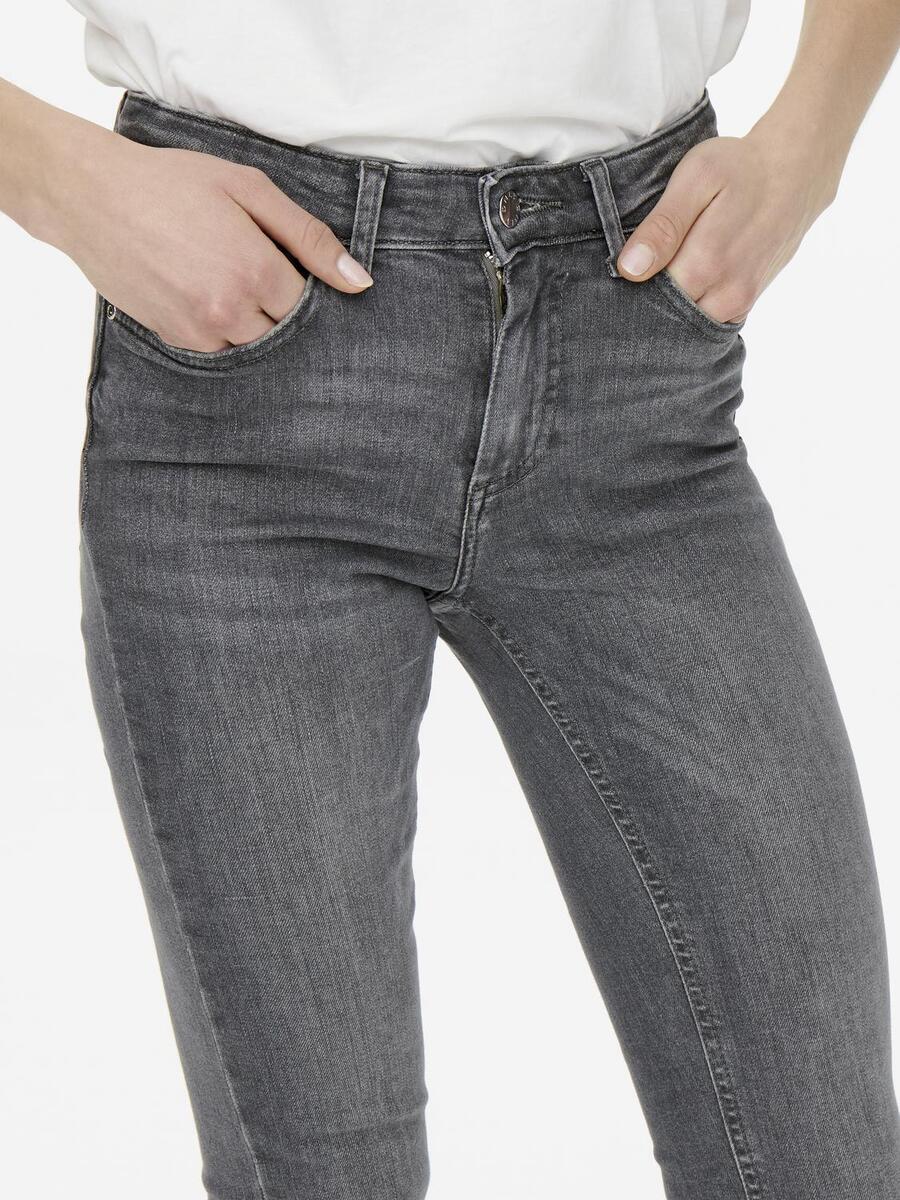 Broek van het merk Only in het Grijs