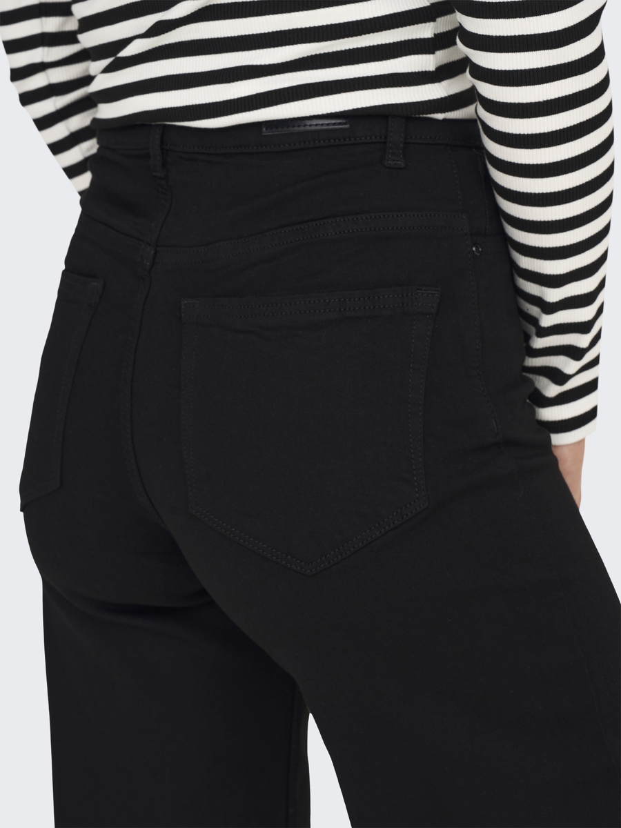 Broek van het merk Only in het Zwart