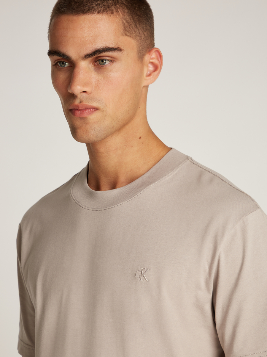 T-shirt van het merk Calvin Klein in het Beige