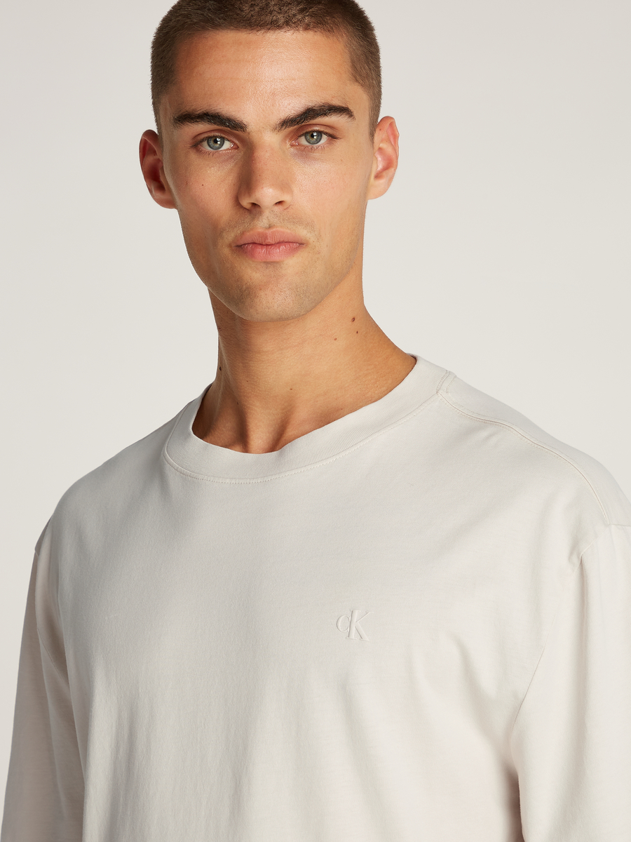 T-shirt van het merk Calvin Klein in het Beige