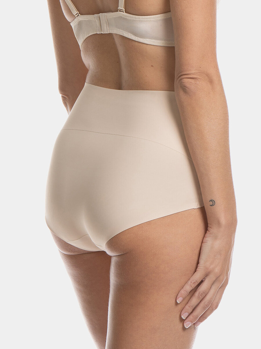 Slip van het merk Magic Bodyfashion in het Beige