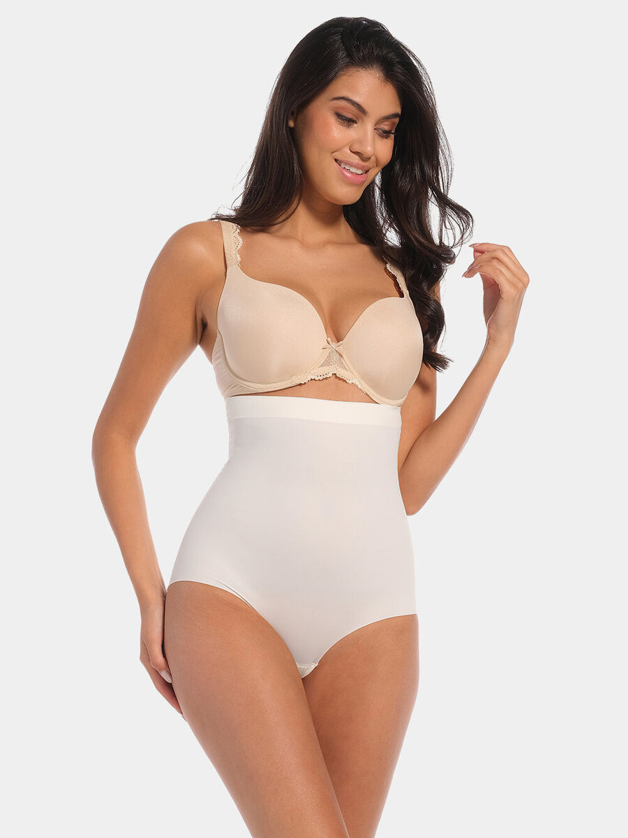 Slip van het merk Magic Bodyfashion in het Ecru