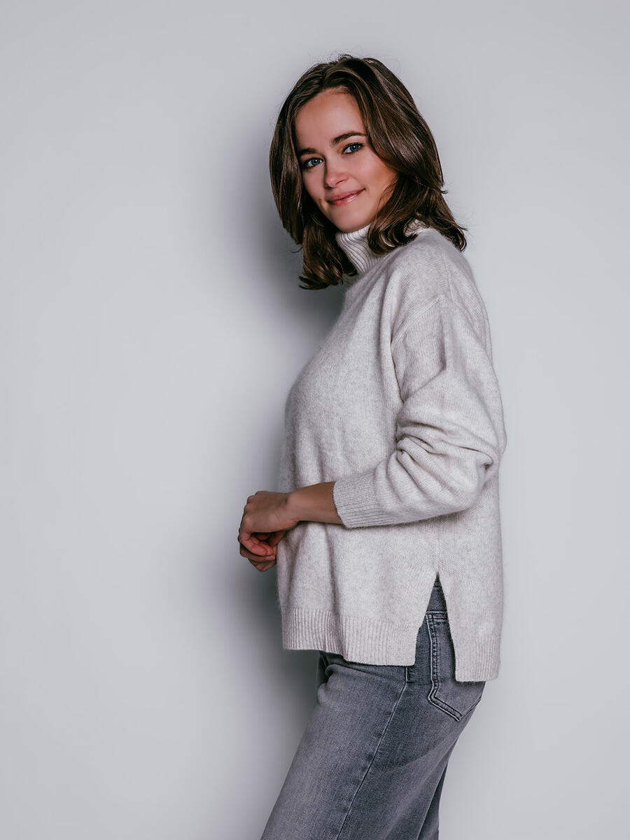 Pull van het merk Mika Elles in het Beige