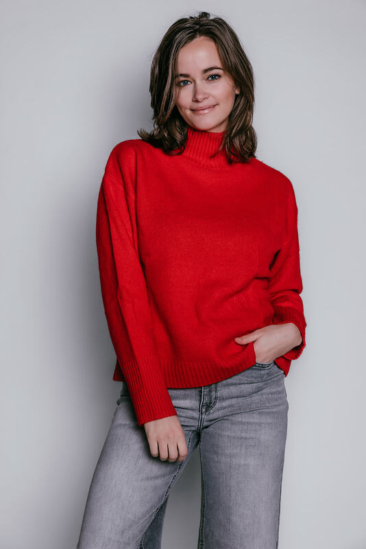 Pull van het merk Mika Elles in het Rood