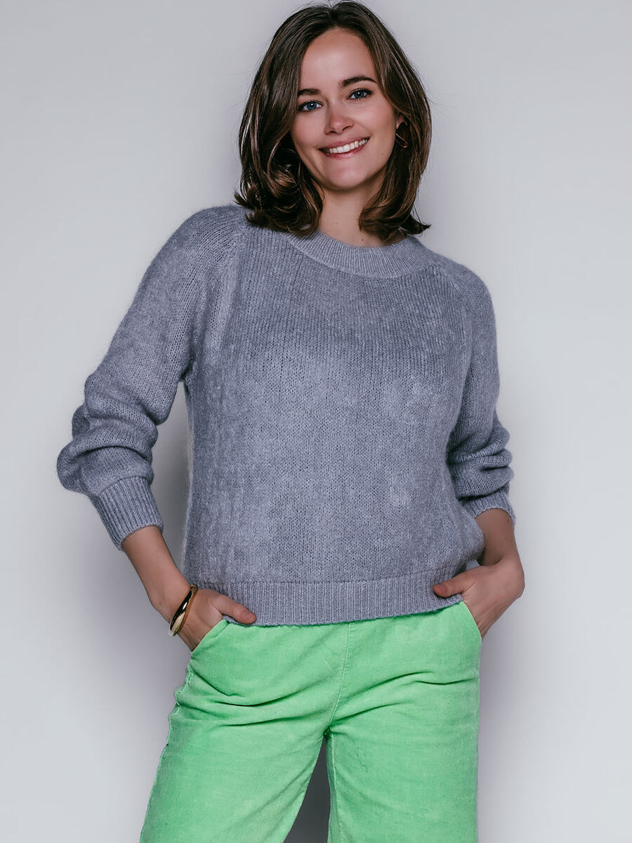 Pull van het merk Mika Elles in het Grijs