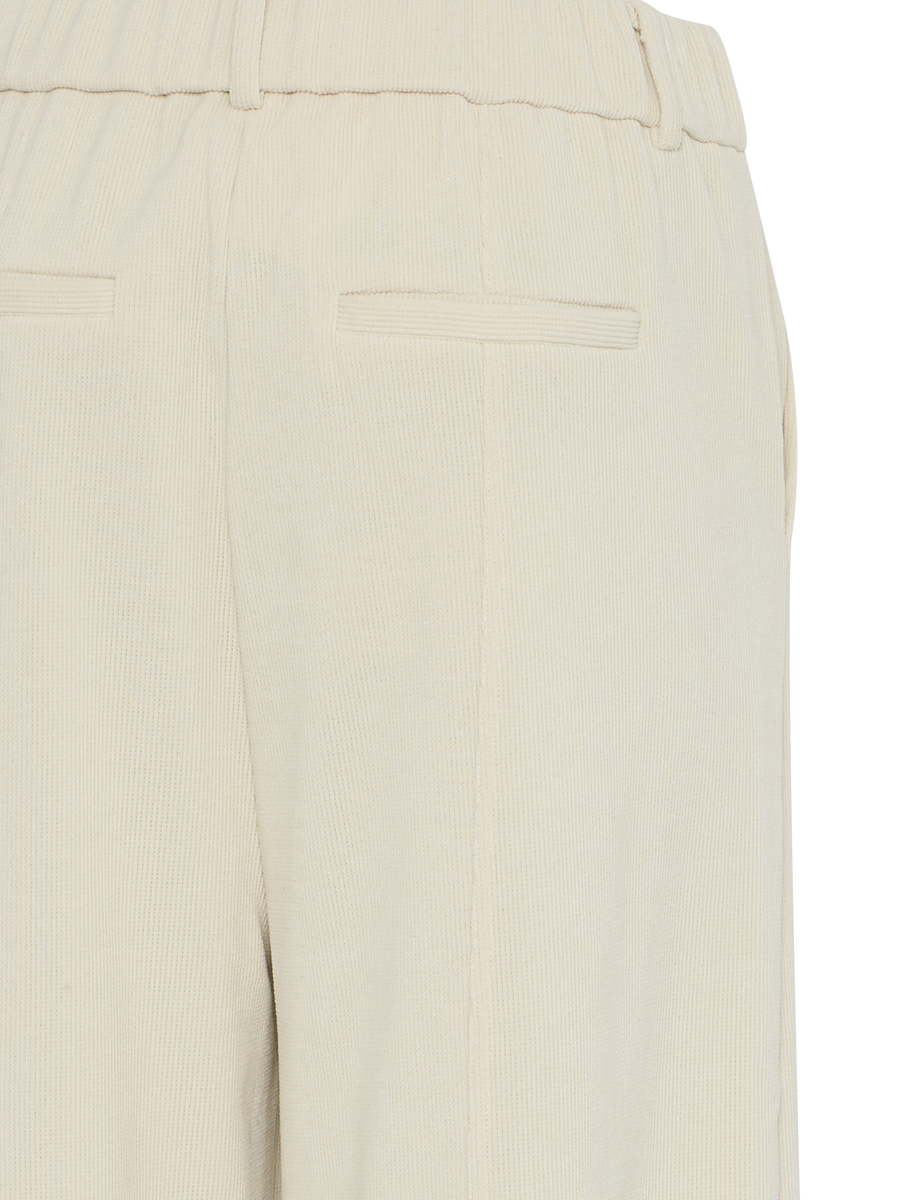 Broek van het merk Ichi in het Beige