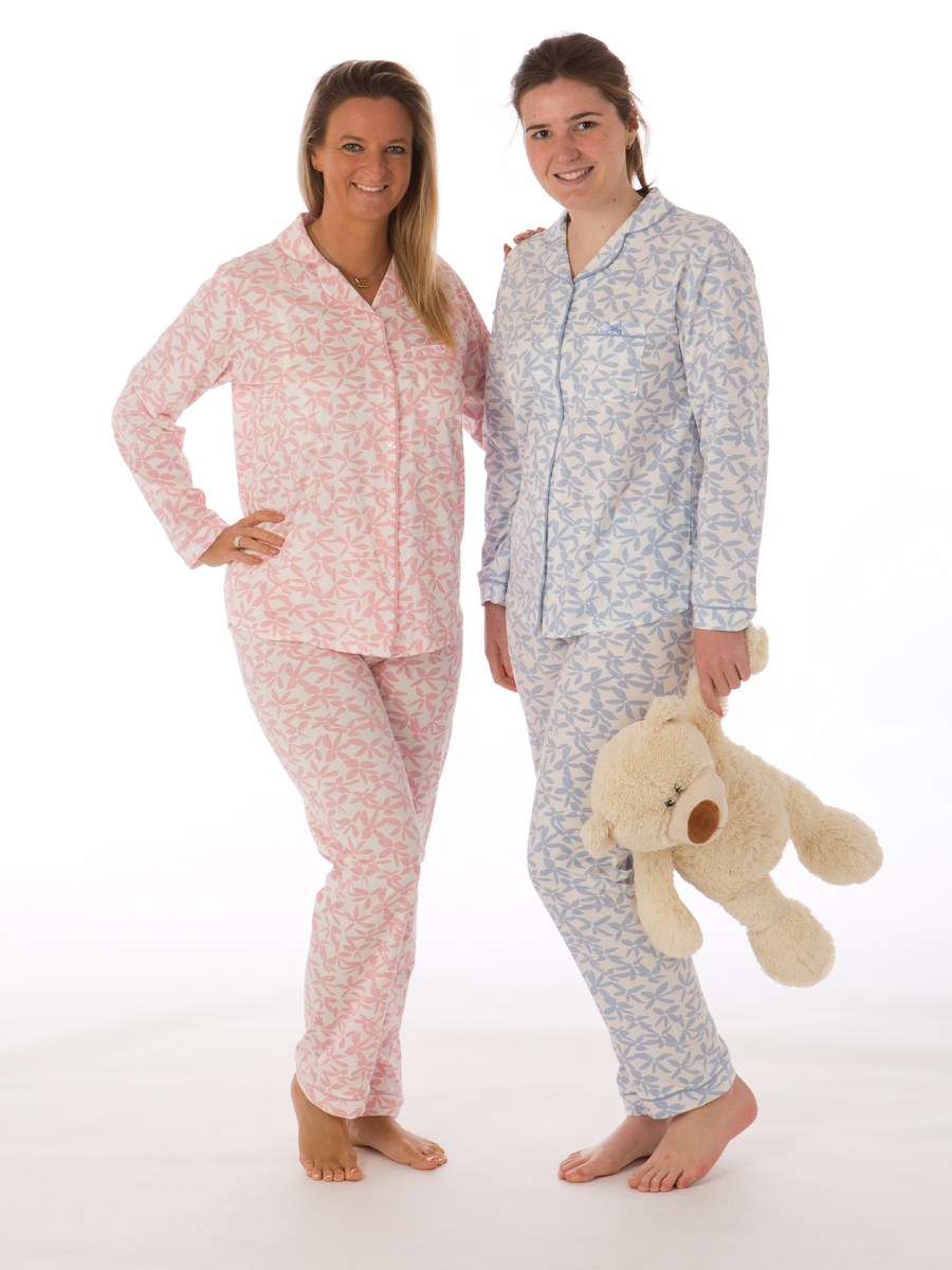 Pyjama van het merk Perlina in het Roze