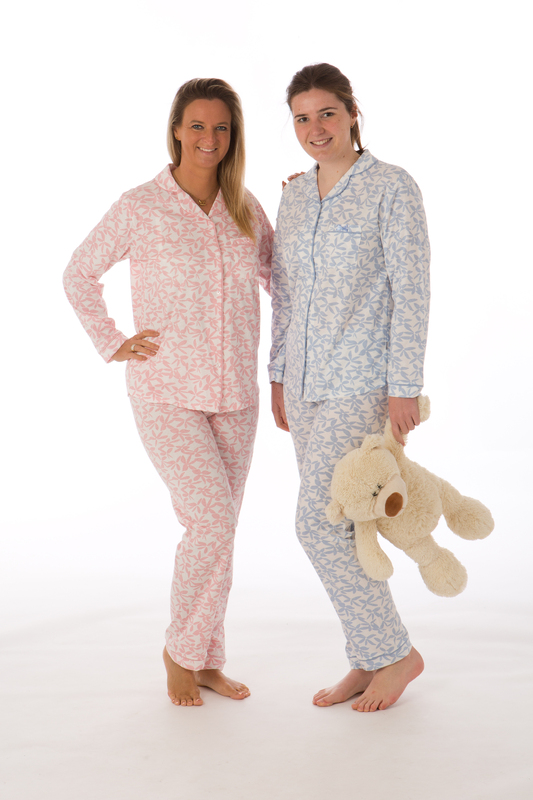 Pyjama van het merk Perlina in het Roze