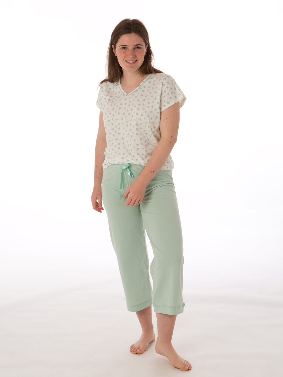 Pyjama van het merk Perlina in het Groen