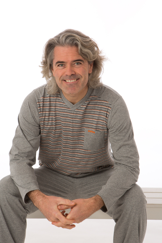 Pyjama van het merk Perlina in het Grijs