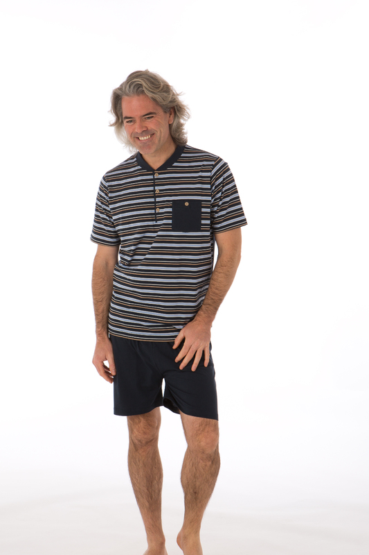 Pyjama van het merk Perlina in het Marine