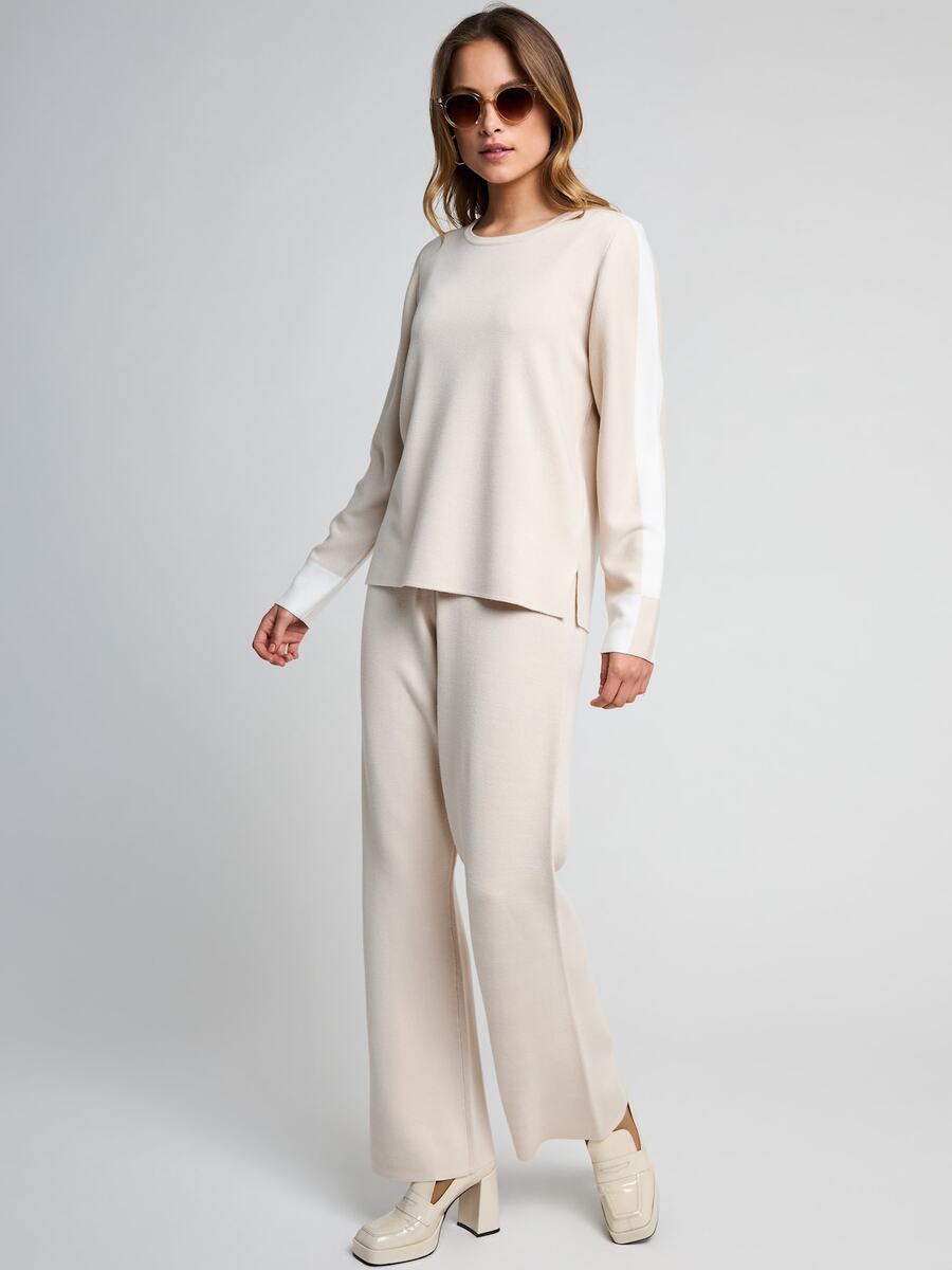 Pull van het merk Micha in het Beige